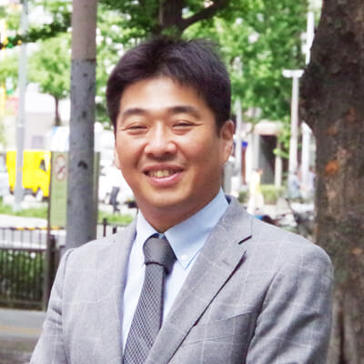 青野 隆介